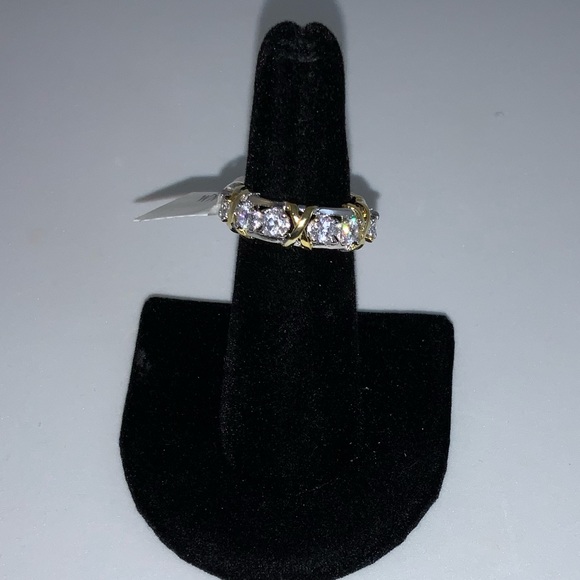 16 Stone Eternity Band - Picture 5 of 13